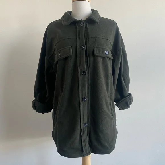 NWT Dark Green Oversized Button Down Fleece Shacket - Picture 2 of 8